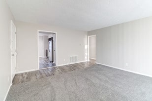 Building Photo - Lincolnshire West