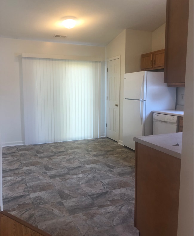 Building Photo - 1319 Tedlee Dr