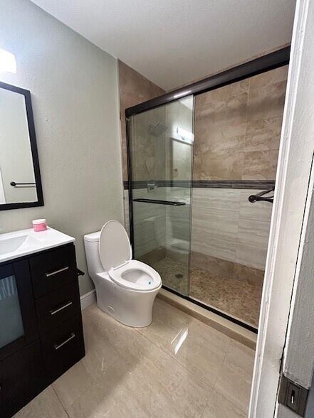 Building Photo - 4757 Sunny Palm Cir