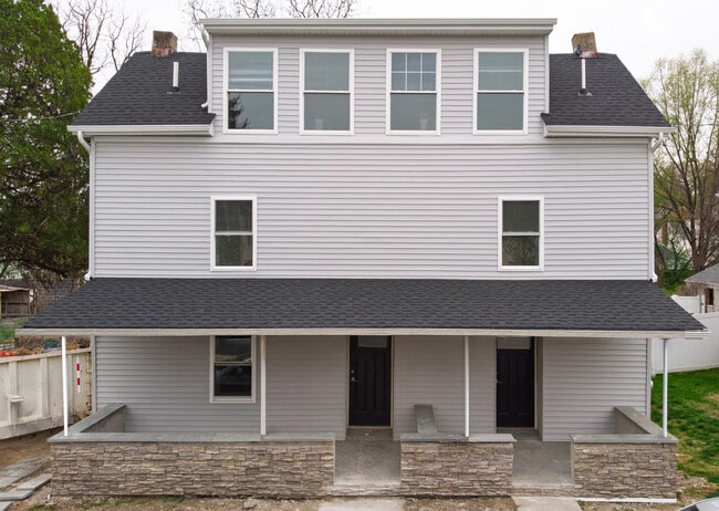 Building Photo - 520 East Ave