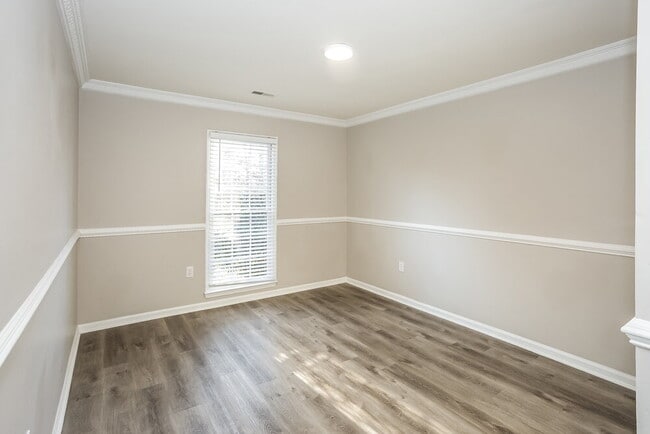 Building Photo - 7825 Elm Tree Ln