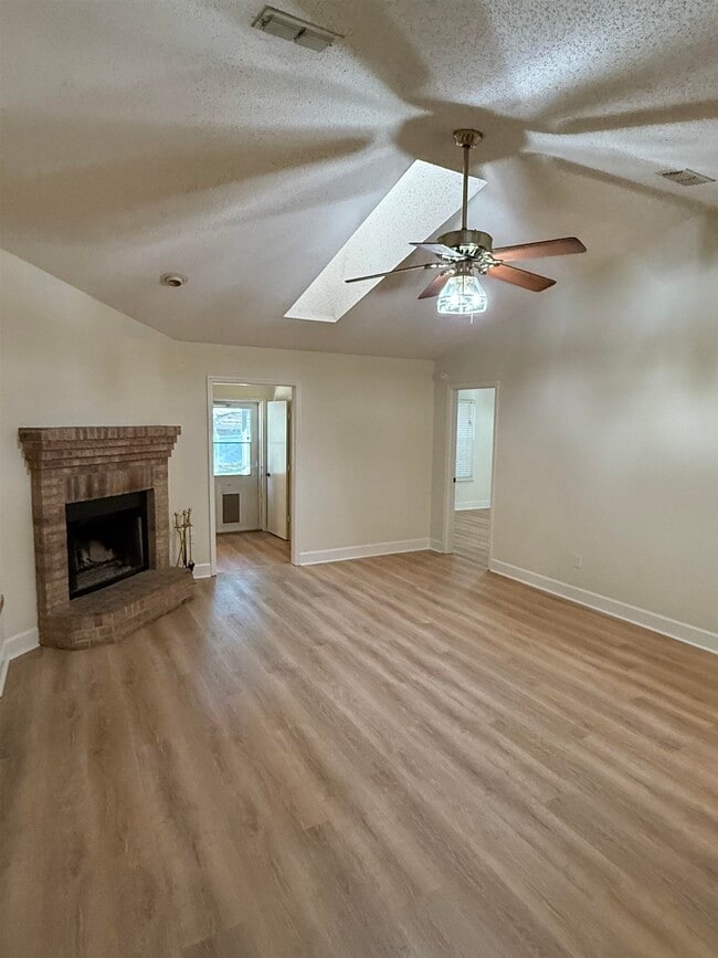 Building Photo - 4305 Snoopy Ln