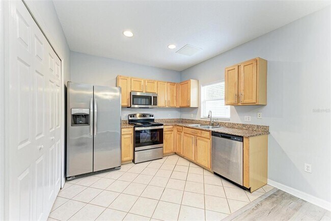 Building Photo - 6218 Flagfish Ct