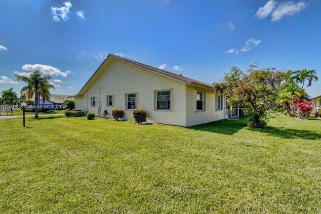 Building Photo - 3212 Anthony Cir S