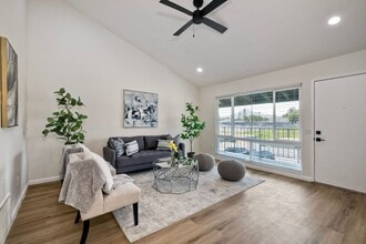 Building Photo - Charming Remodeled 2-Bed / 1.5-Bath Condo ...