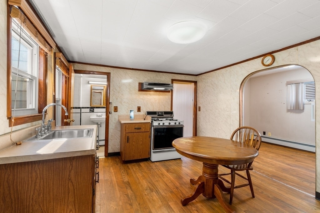 Building Photo - 44 Warren St