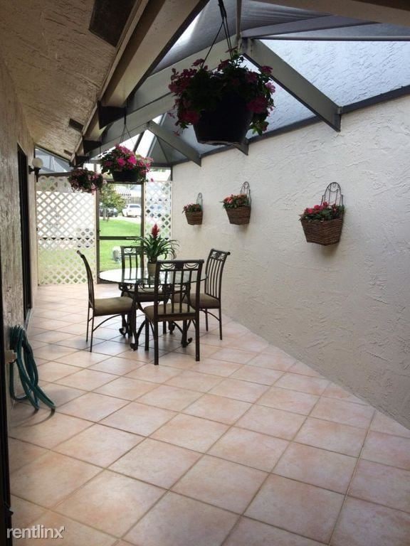 Primary Photo - 3 br, 2 bath Townhome - 9087 SW 22nd St Apt A