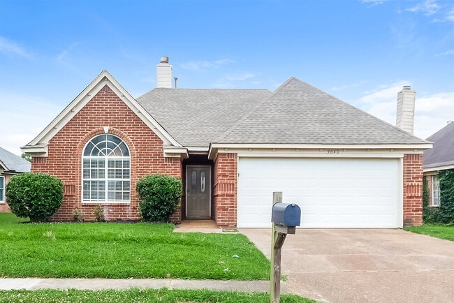 Building Photo - 3840 Clarion Dr