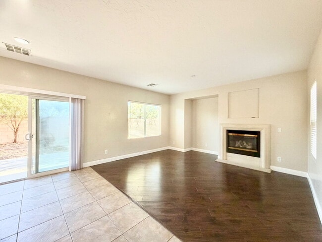 Building Photo - SPACIOUS 3 BEDROOM + LOFT | SILVERSTONE RANCH | GILCREASE ORCHARD VIEWS