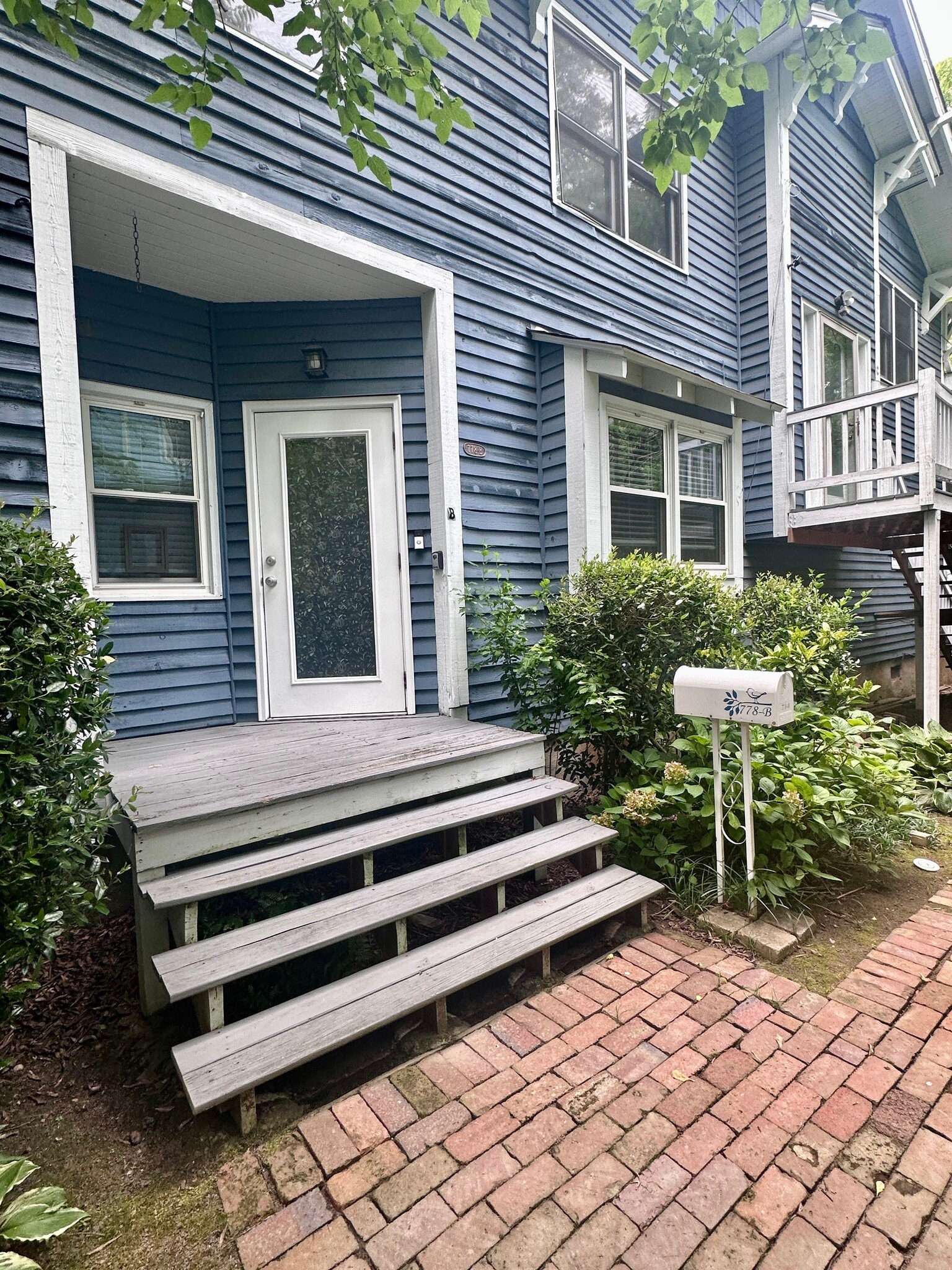 Side entrance to Unit B - 778 Charles Allen Dr NE