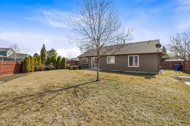 Building Photo - 7302 Bay Meadows Dr