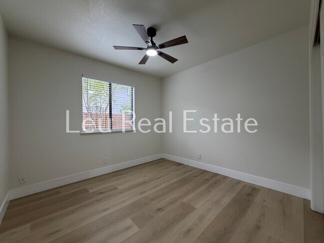 Building Photo - 167 Stonington Way