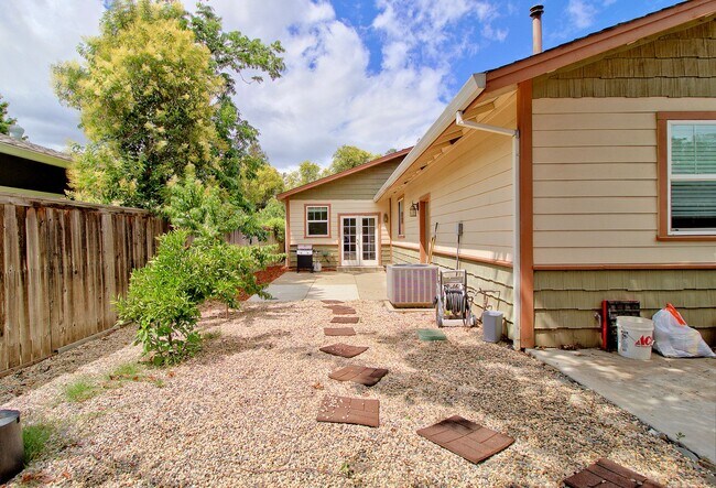 Building Photo - Available Soon! Beautiful house in the Ave's