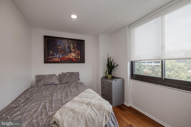 Building Photo - 5500 Holmes Run Pkwy