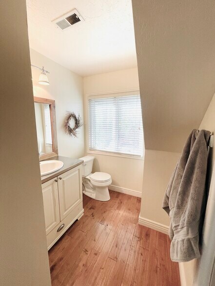 Building Photo - 9751 S Old Ranch Pl