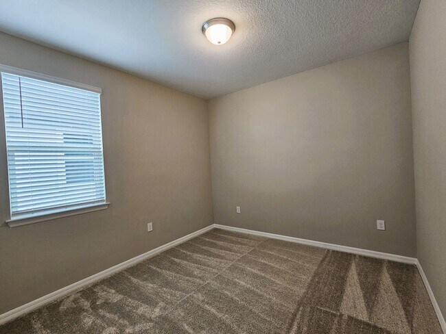 Building Photo - Coming Soon! Gorgeous Townhome For Rent in Horizon West Winter Garden  just west of Disney off th...