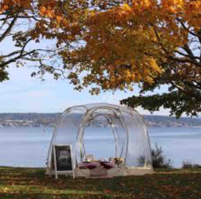 Building Photo - 4028 Beach Dr SW