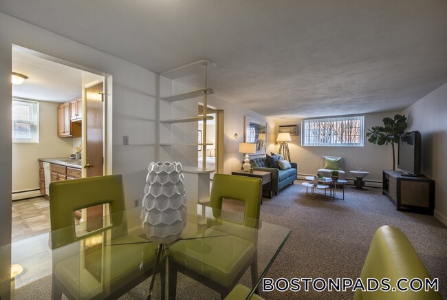 Building Photo - 7 Brattle Dr