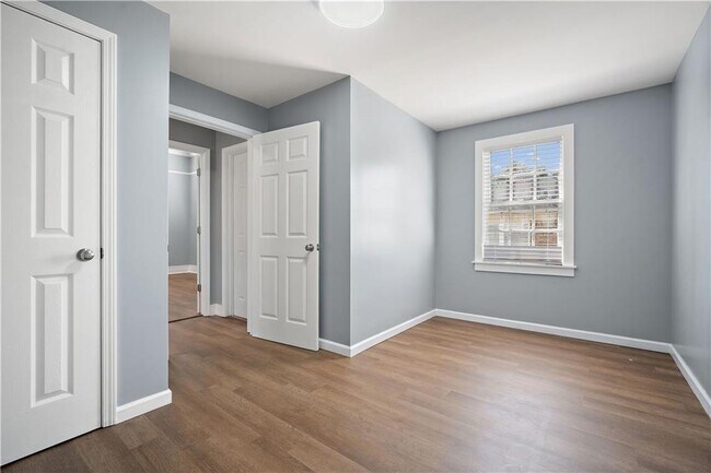 Building Photo - 354 S Dearborn St