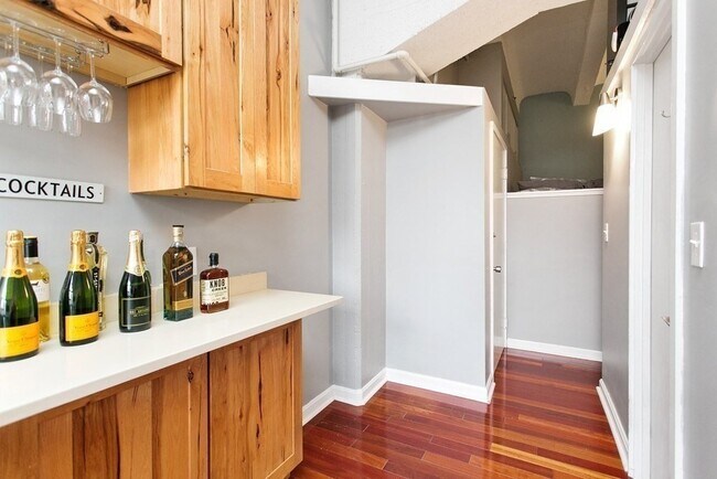 Building Photo - 12 Stoneholm St