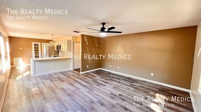 Building Photo - 436 Jennifer Ln