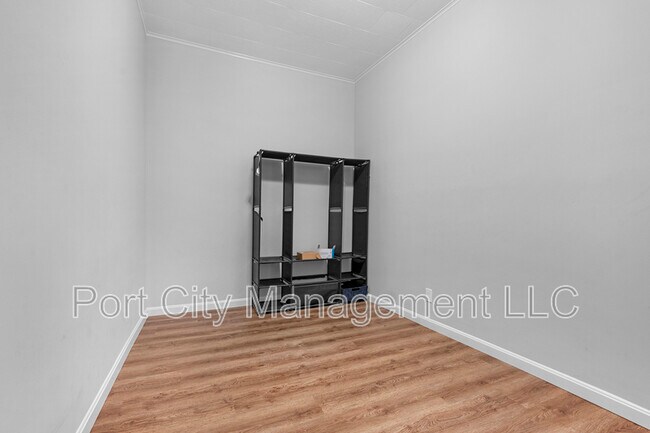 Building Photo - 114 N Highland Ave