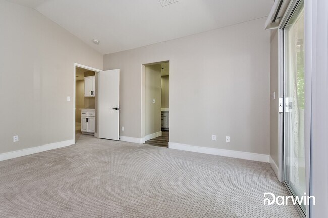 Building Photo - 2516 Silver Shadow Dr