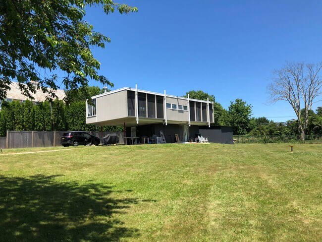 Building Photo - 49 Huntington Ln