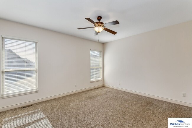 Building Photo - Andover Schools - 4 bedroom 3 bath