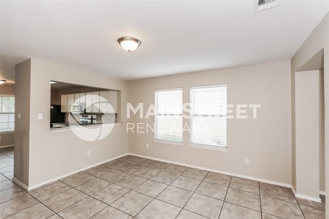 Building Photo - 2923 St Bernard Dr