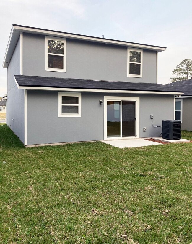 Building Photo - Roomy 3BR Home in NW Jacksonville – 2.5 Ba...