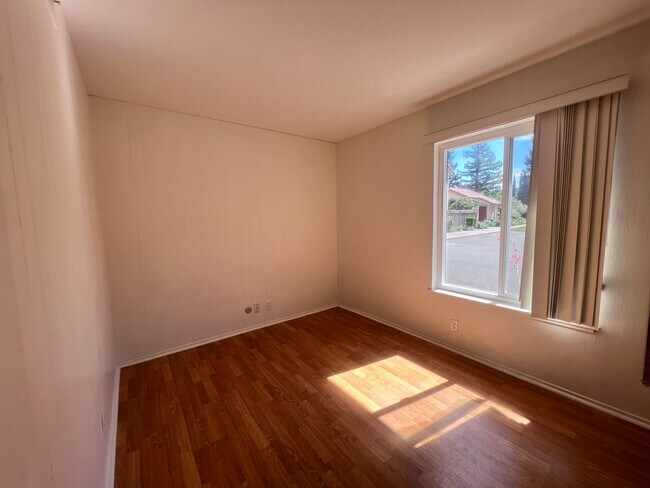 Building Photo - BRIGHT & SPACIOUS 3BD/2BA TOWNHOME IN PLEASANTON CA!!!