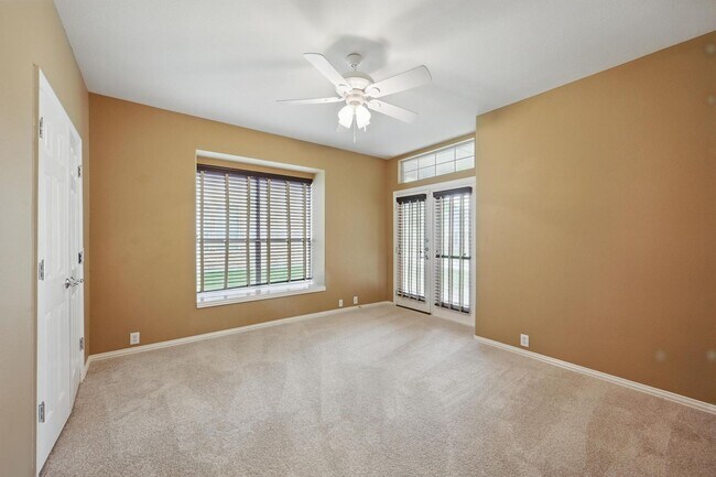 Building Photo - Stunning 4-Bedroom, 3-Bath, 3 Car Garage H...