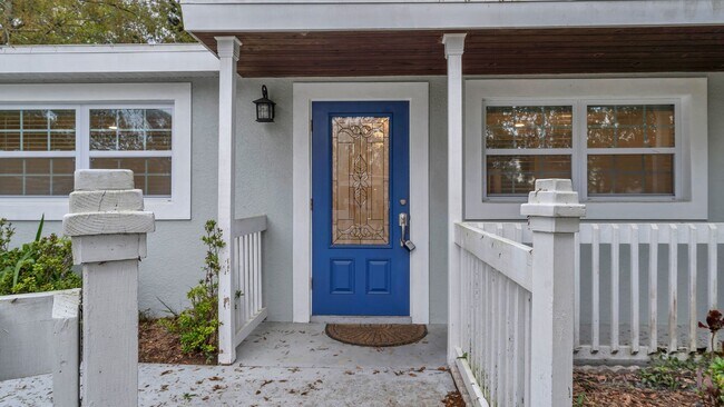 Building Photo - Spacious remodeled South Tampa 4BR/3BA hom...