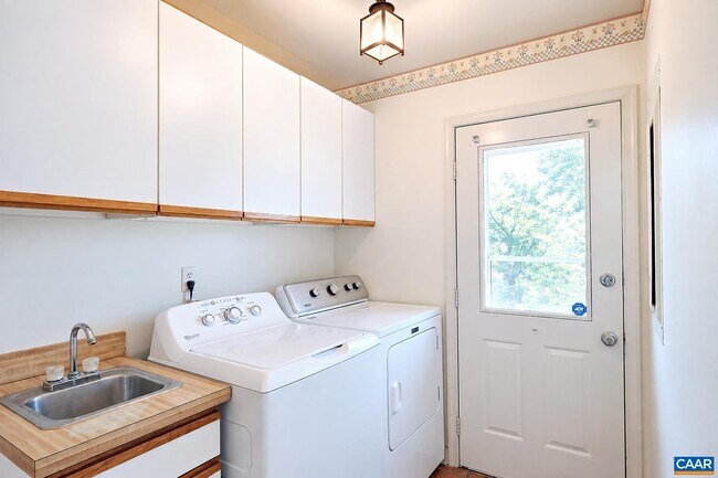 Building Photo - 360 Jeffers Dr