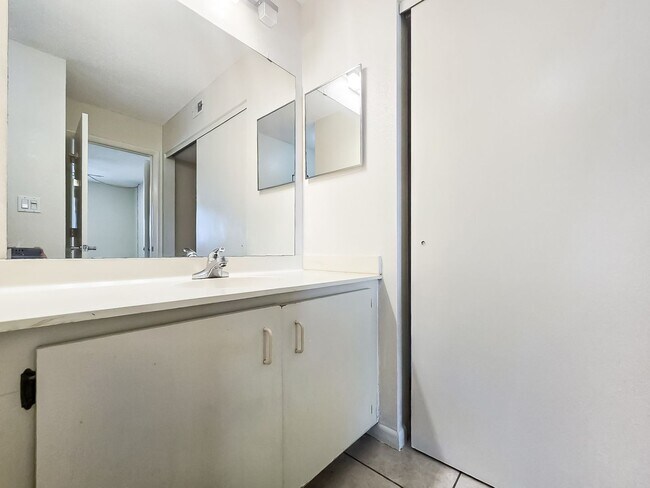 Building Photo - Limited-Time Offer: 1 month Rent free for 13 month lease, Apply now!