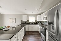 Building Photo - MUST SEE! | 4 BEDROOM 2.5 BATHROOM HOUSE |...