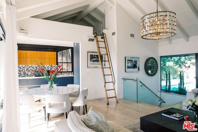 Building Photo - 8297 Presson Pl