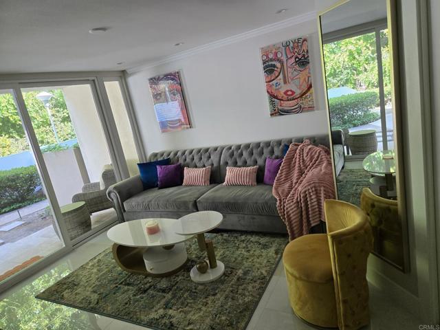 Building Photo - 2510 Torrey Pines Rd