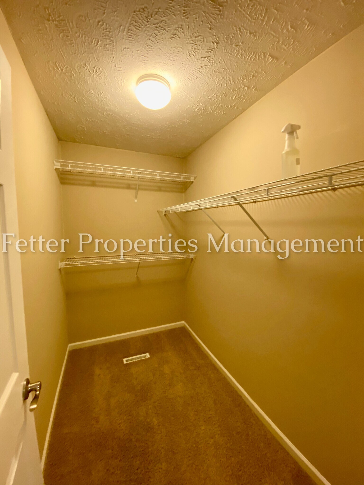 Building Photo - 10571 Tecumseh Dr