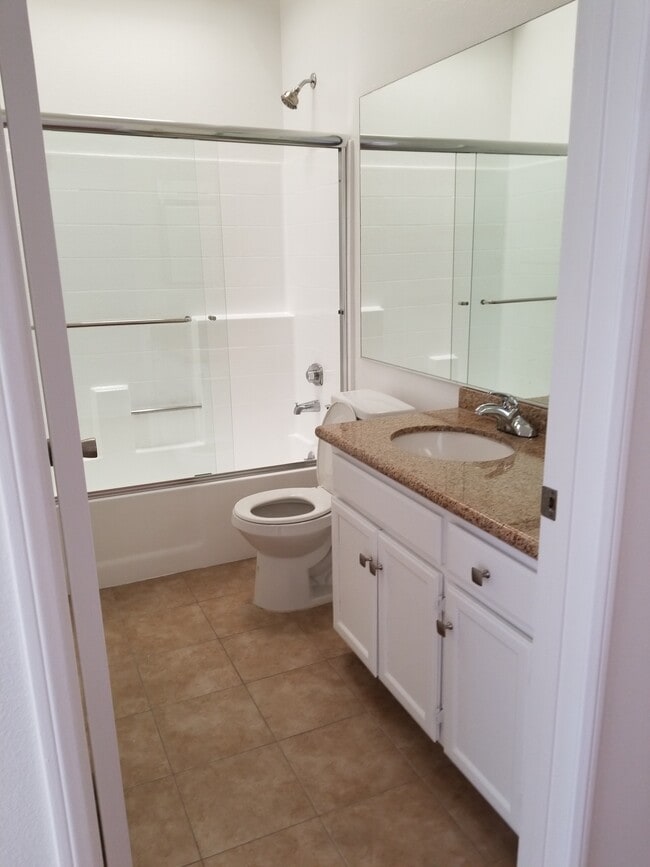 Building Photo - 5440 Thornburn St