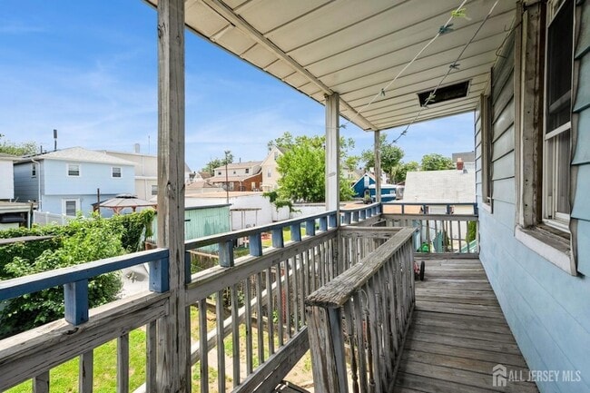 Building Photo - 309 Hall Ave