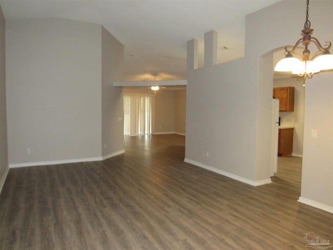 Building Photo - 608 Saleta St