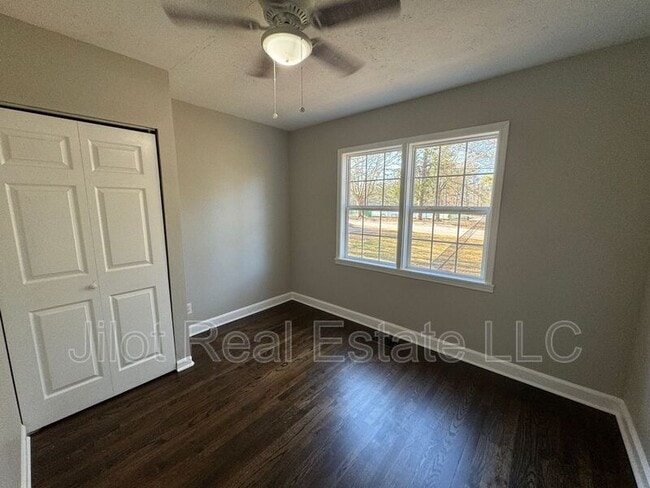 Building Photo - 1546 Beatie Ave SW