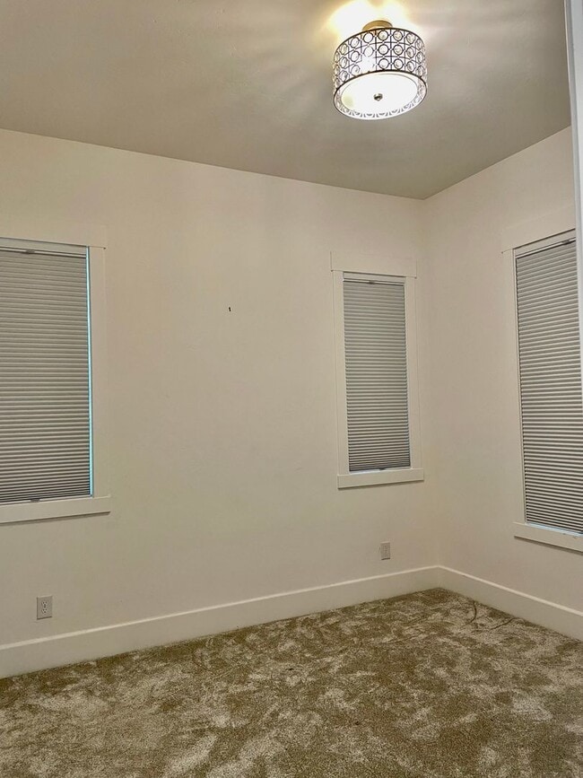 Building Photo - Wow! Custom Built Smart Home in Sutter Par...