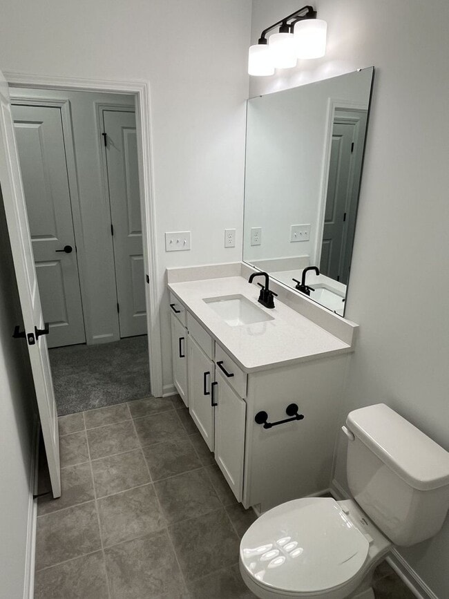 Building Photo - Brand New 4 Bed Townhome in North Charlotte!