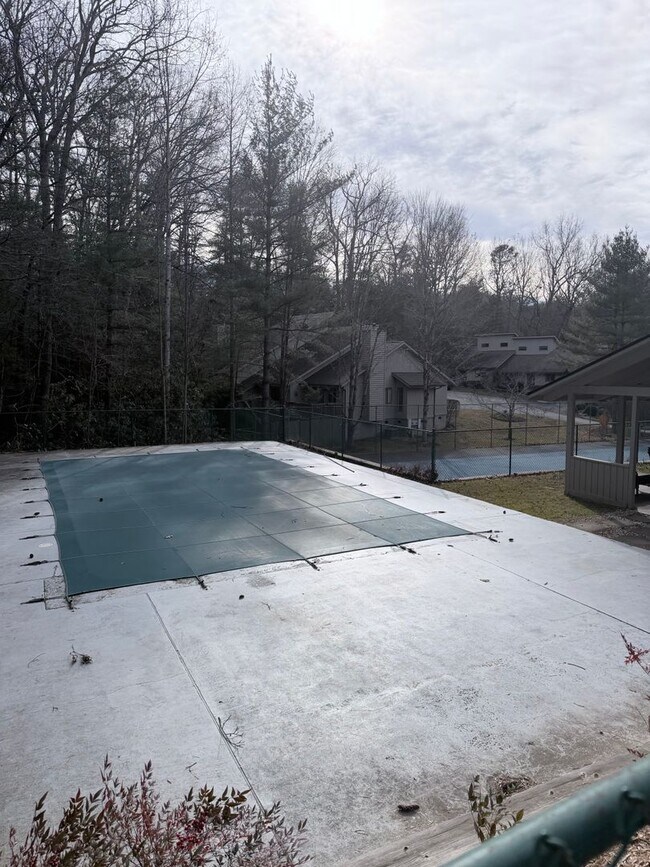 Building Photo - Great Location - 2 Bed, 2 Bath Condo Available Now!