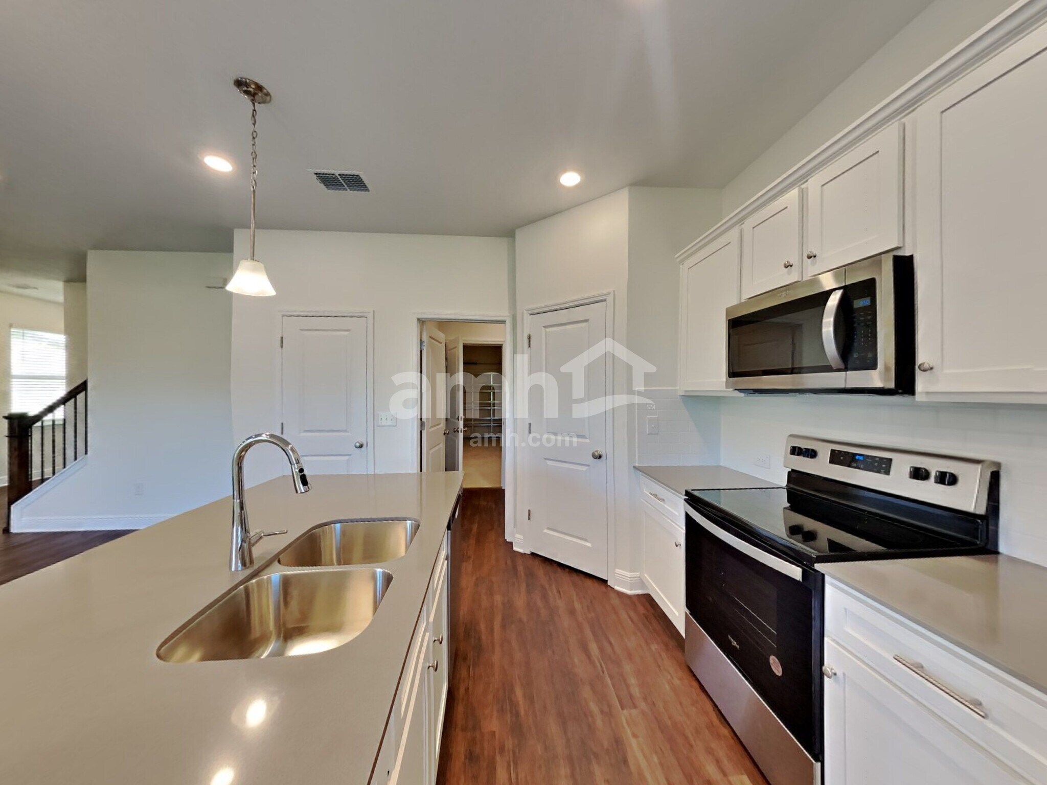 Building Photo - 27318 St Andrews Ave