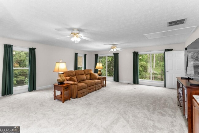 Building Photo - 1060 Old Rock Rd