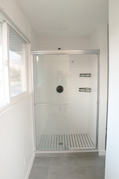 Building Photo - 1108 E 500 N